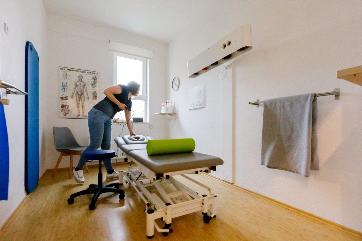 Physio Köln Esch - Moderne Praxisausstattung Martinusstraße