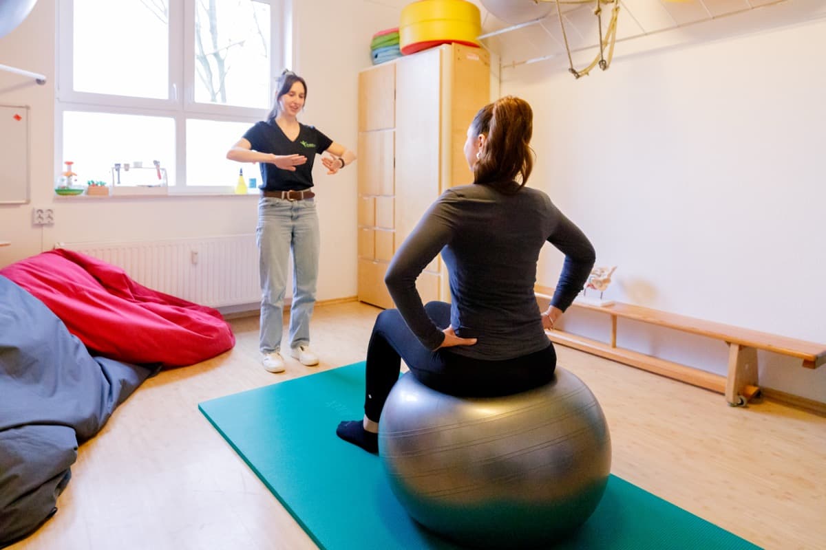 Manuelle Therapie bei Praxis Pirnay - Professionelle Gelenkbehandlung in Köln und Düsseldorf
